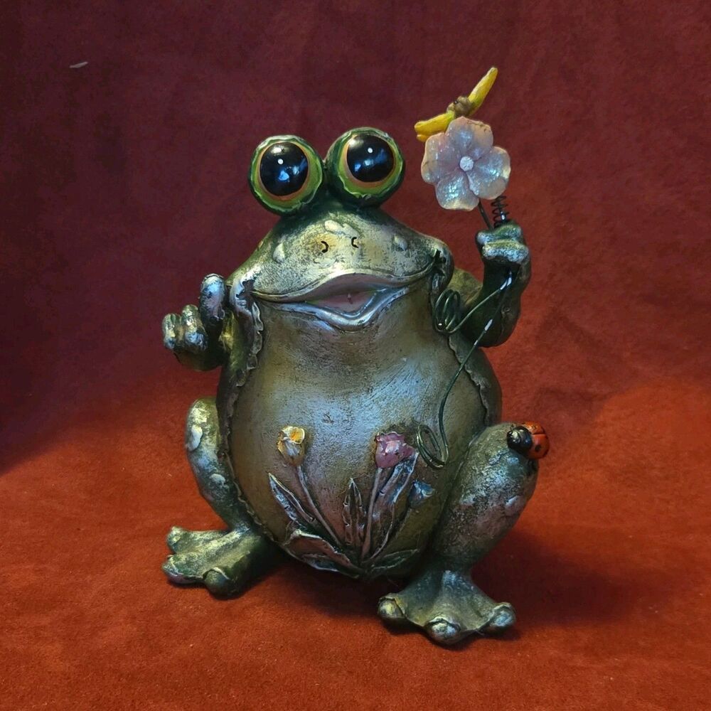 Resin Frog Figurine Holding Flower with Ladybug & Dragonfly, Made in China